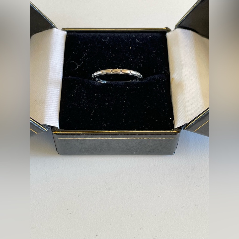 Delicate Vintage Silver Ring